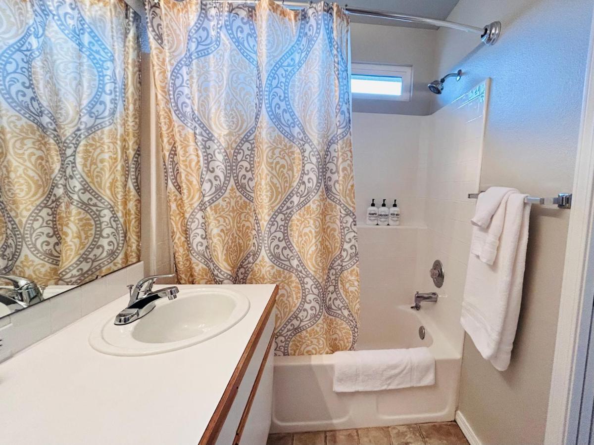 The Getaway Se Boise Condo Across The Street From Greenbelt, Bown Crossing And Boise River 3Bd 3Bath, 4 Beds! Lovely, Homey, Dining Table Seats 6 Екстериор снимка