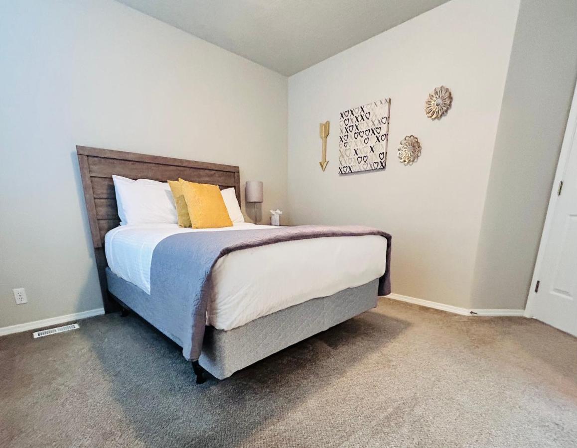 The Getaway Se Boise Condo Across The Street From Greenbelt, Bown Crossing And Boise River 3Bd 3Bath, 4 Beds! Lovely, Homey, Dining Table Seats 6 Екстериор снимка