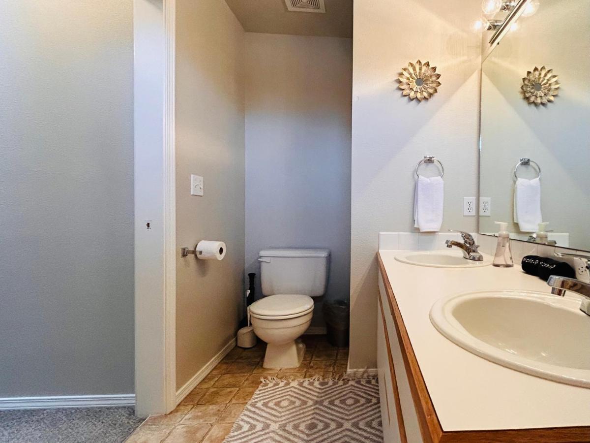 The Getaway Se Boise Condo Across The Street From Greenbelt, Bown Crossing And Boise River 3Bd 3Bath, 4 Beds! Lovely, Homey, Dining Table Seats 6 Екстериор снимка